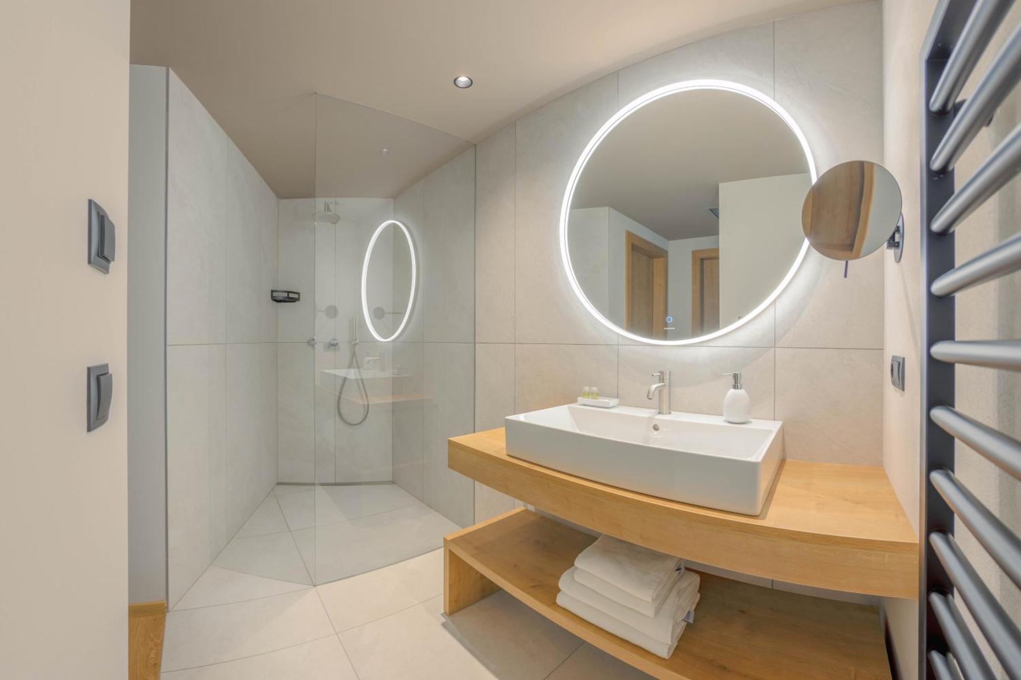 Villa Hubertus Luxuria Nova Suites - Adults Friendly Naturns Exteriör bild