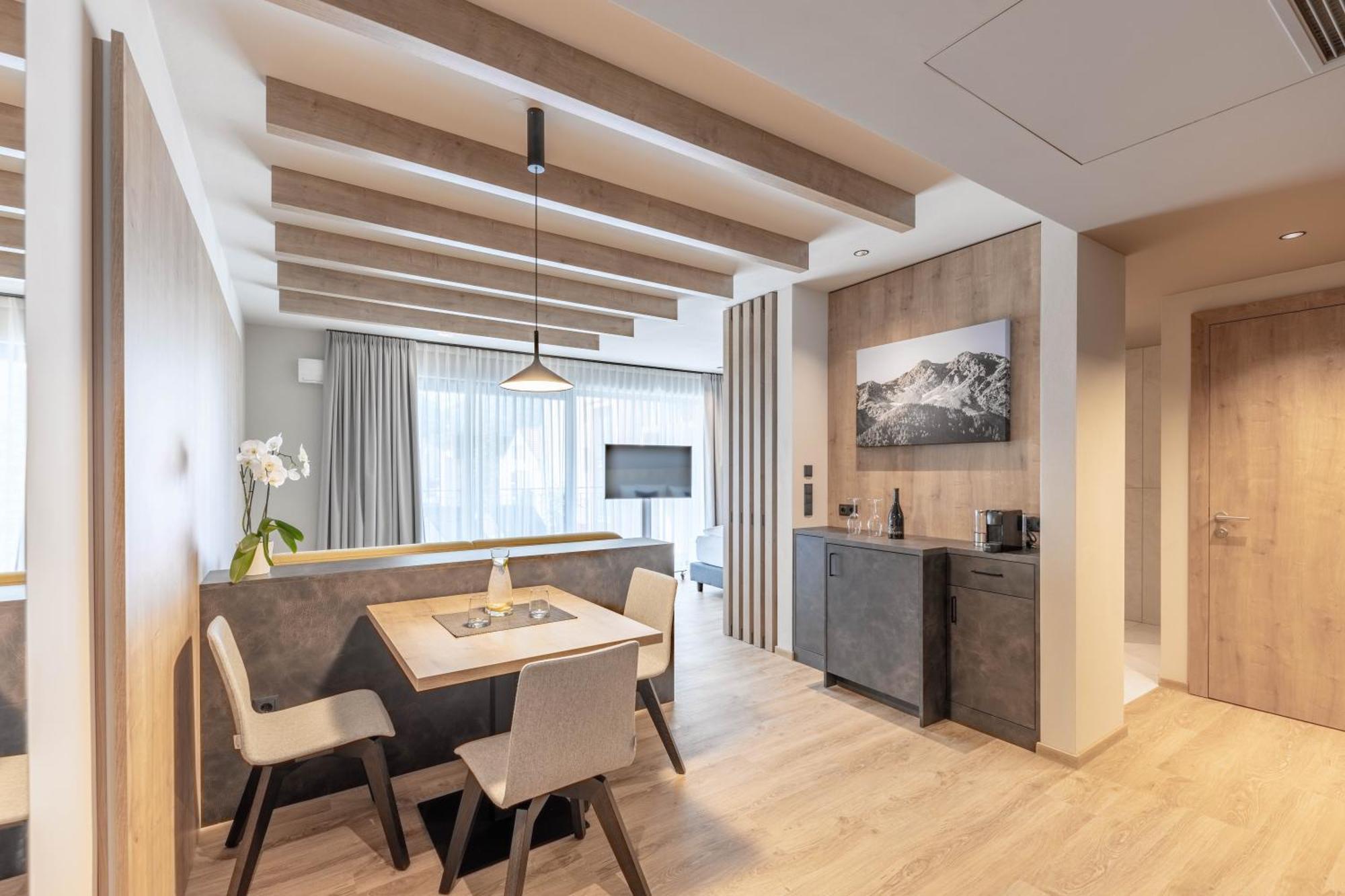 Villa Hubertus Luxuria Nova Suites - Adults Friendly Naturns Exteriör bild